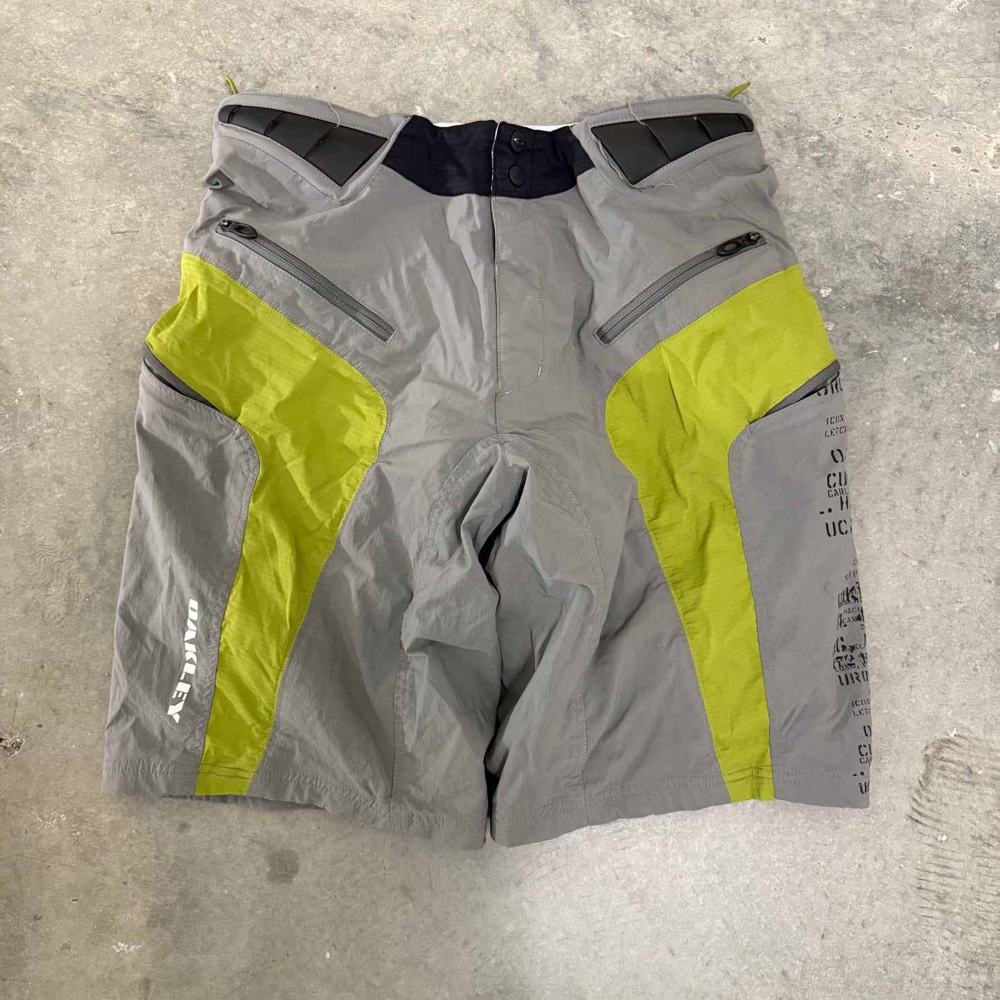 Vintage Oakley Technical Shorts Large
