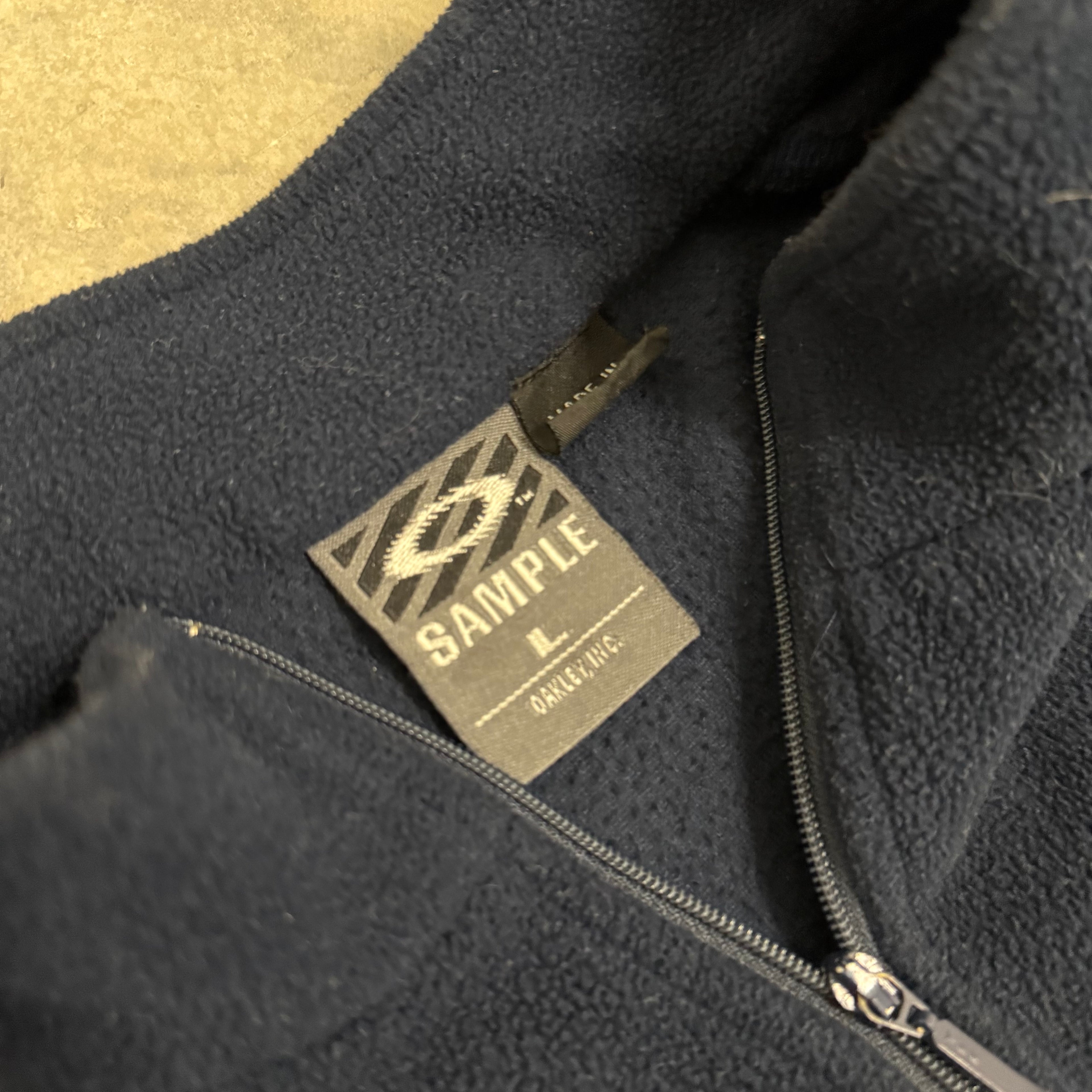 Oakley Software fleece XL sample