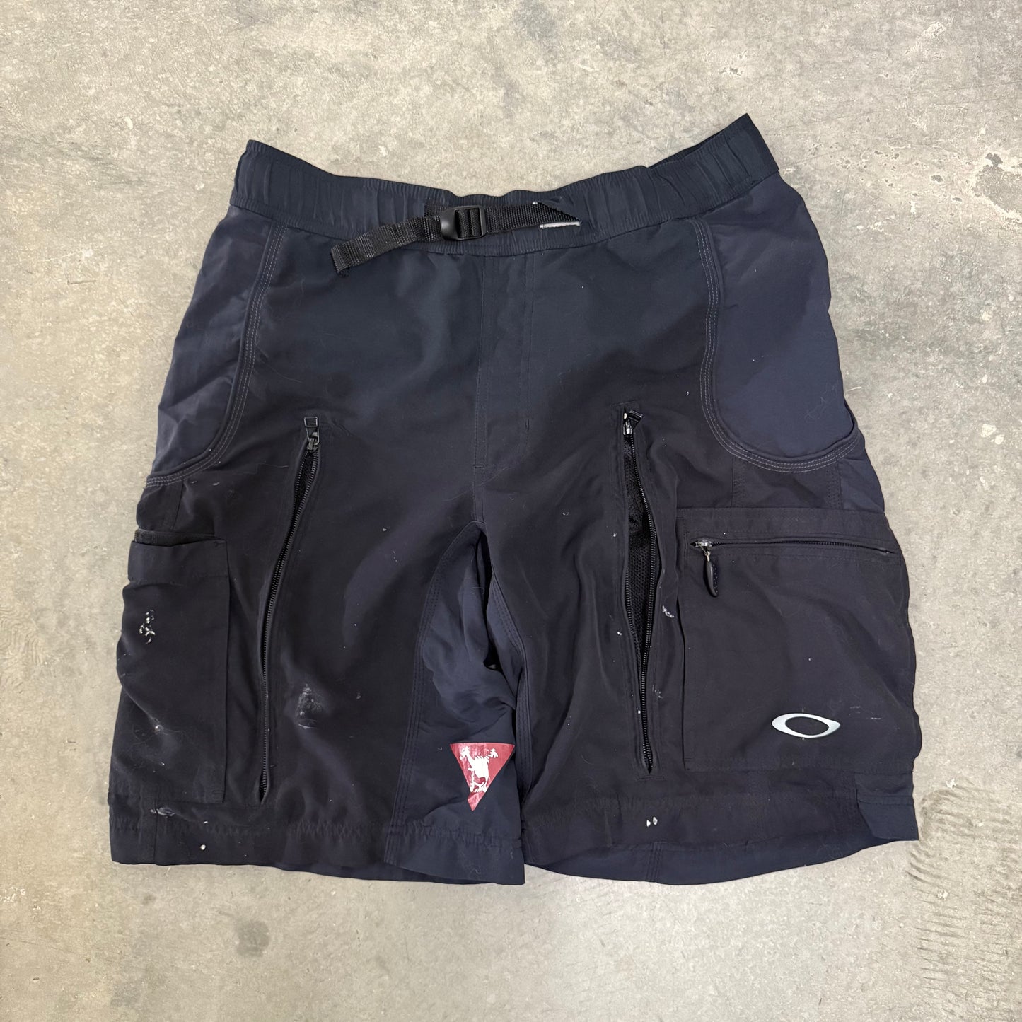 Oakley Software Skull Shorts size Large RARE
