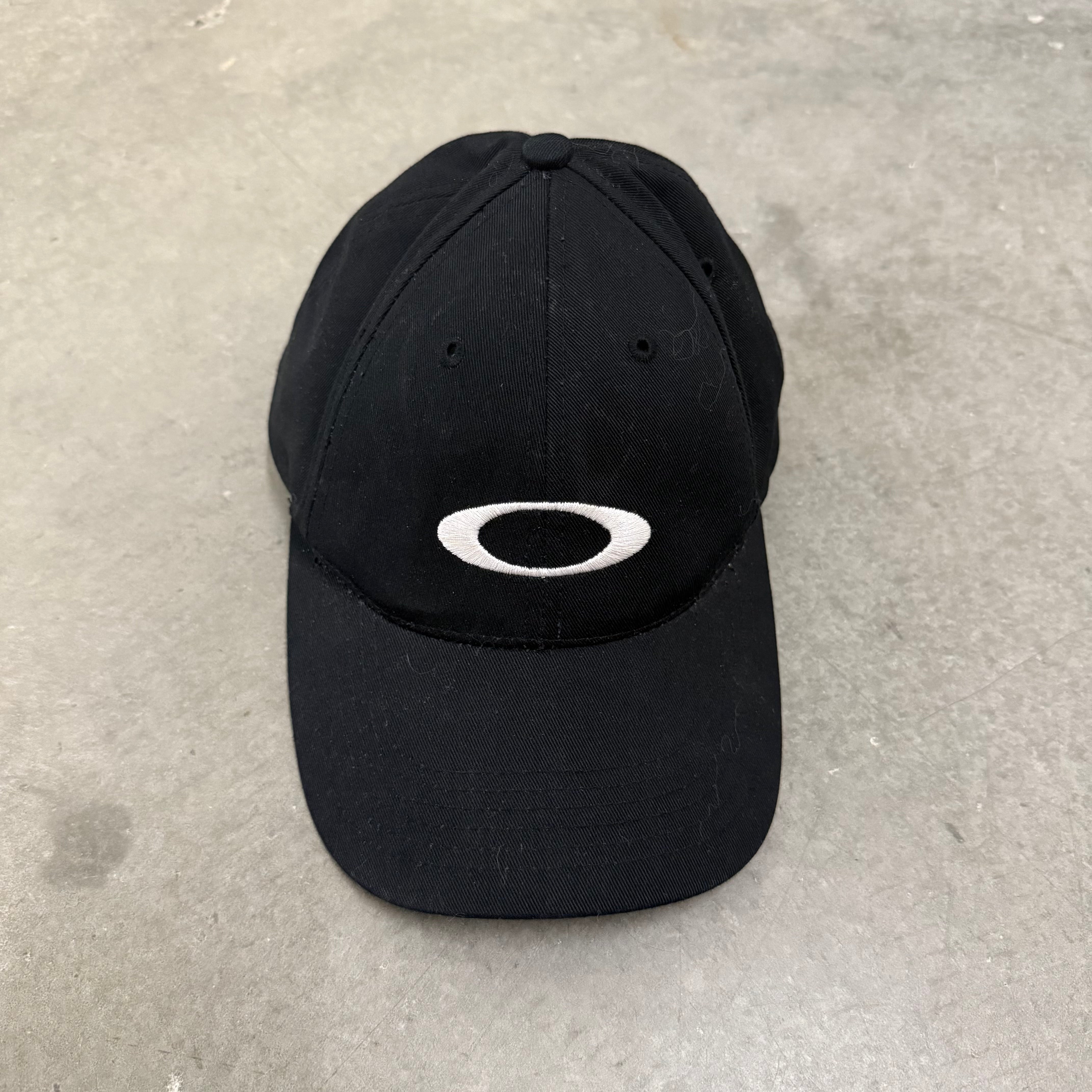 Oakley Software Vintage “XYZ Optics” Hat – Reback Shop