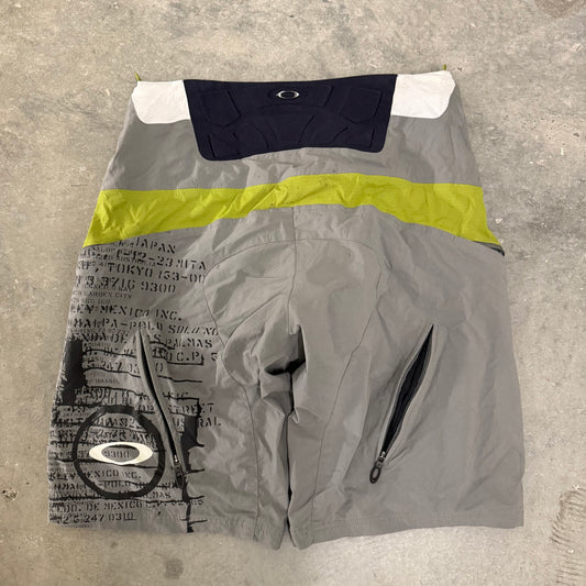 Vintage Oakley Technical Shorts Large
