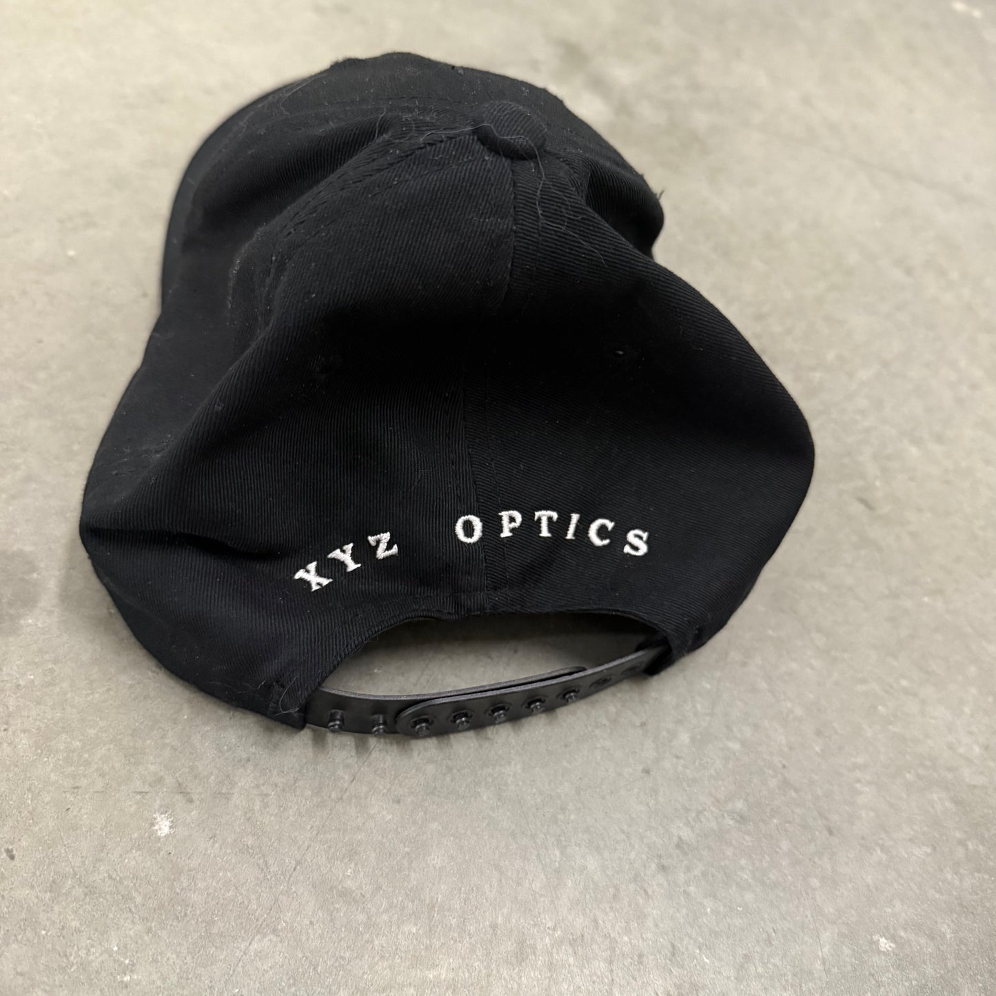 Oakley Software Vintage “XYZ Optics” Hat